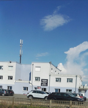 1525878947-394.jpg
